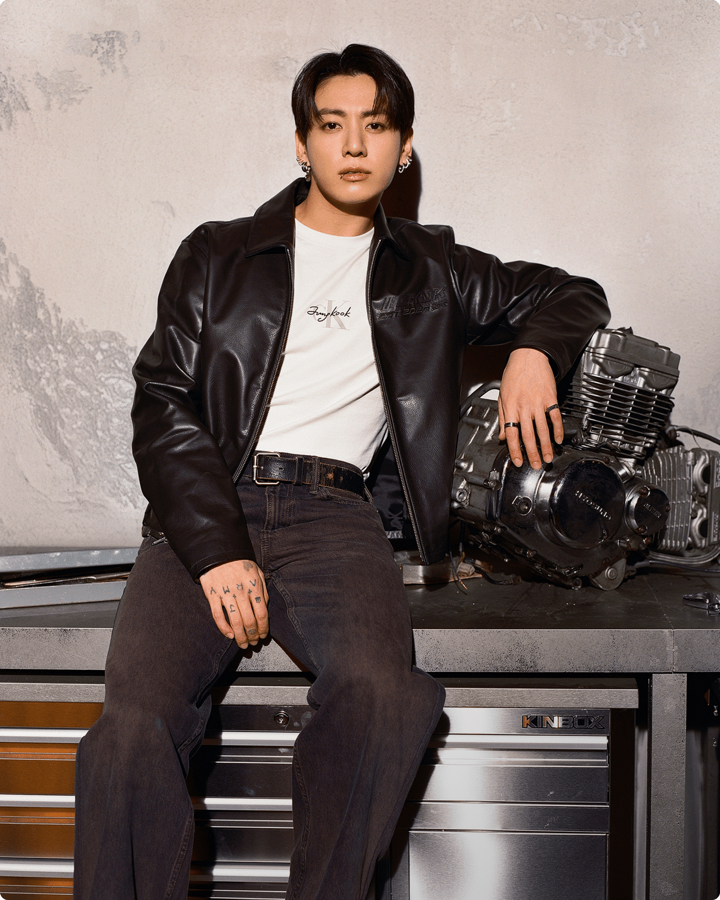 jung-kook-for-calvin-klein | カルバン・クライン 公式オンラインストア jung-kook-for-calvin-klein | カルバン・クライン 公式オンラインストア