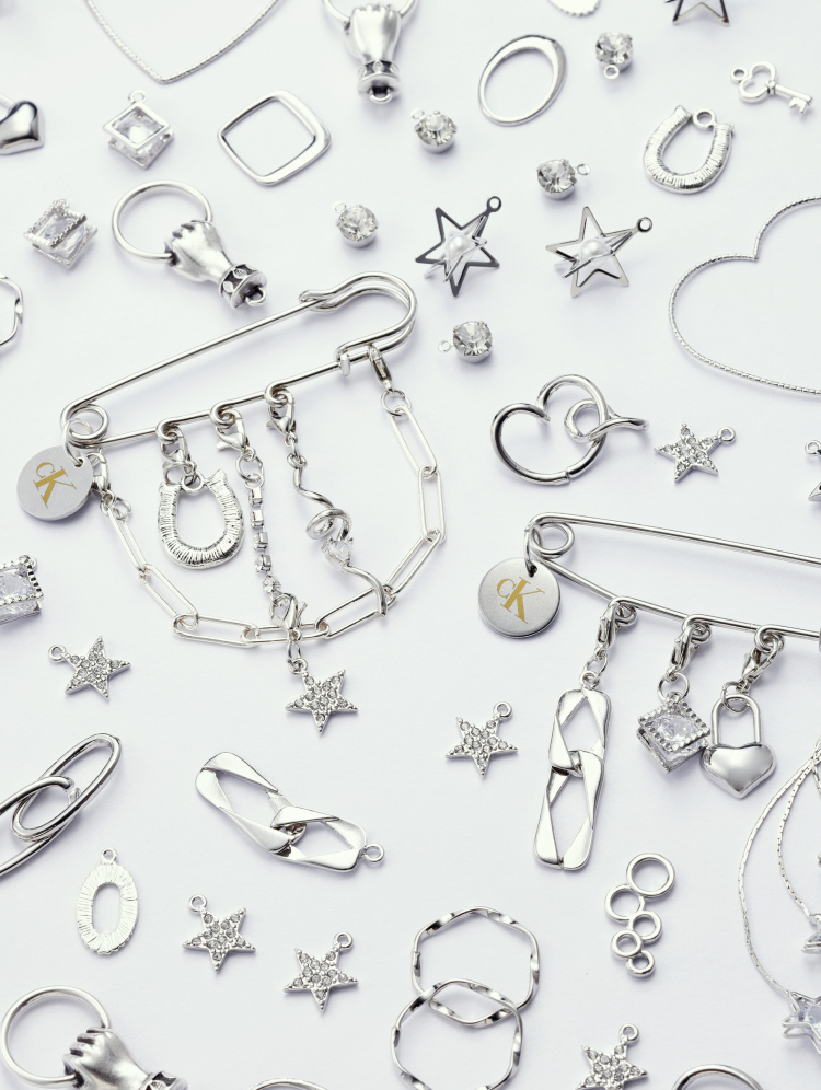 Charm bar space