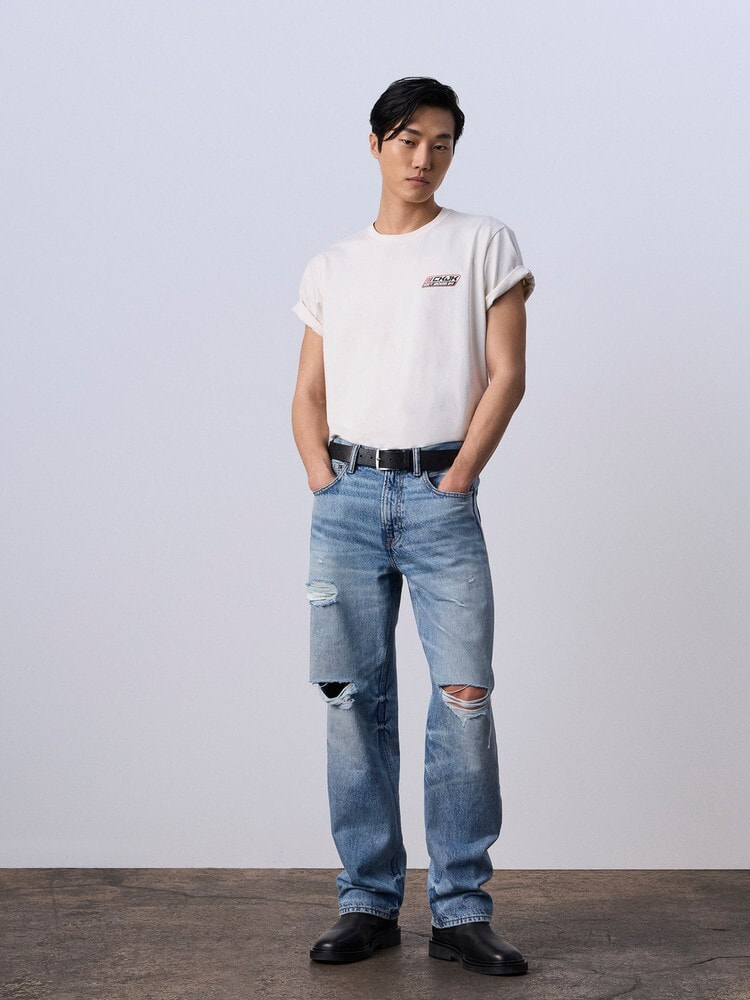 Tシャツ - ロゴバッジ リラックスTシャツ | カルバン・クライン 公式