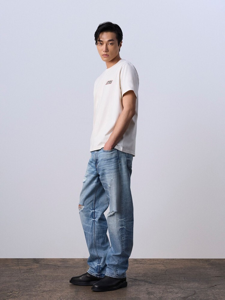 Tシャツ - ロゴバッジ リラックスTシャツ | カルバン・クライン 公式