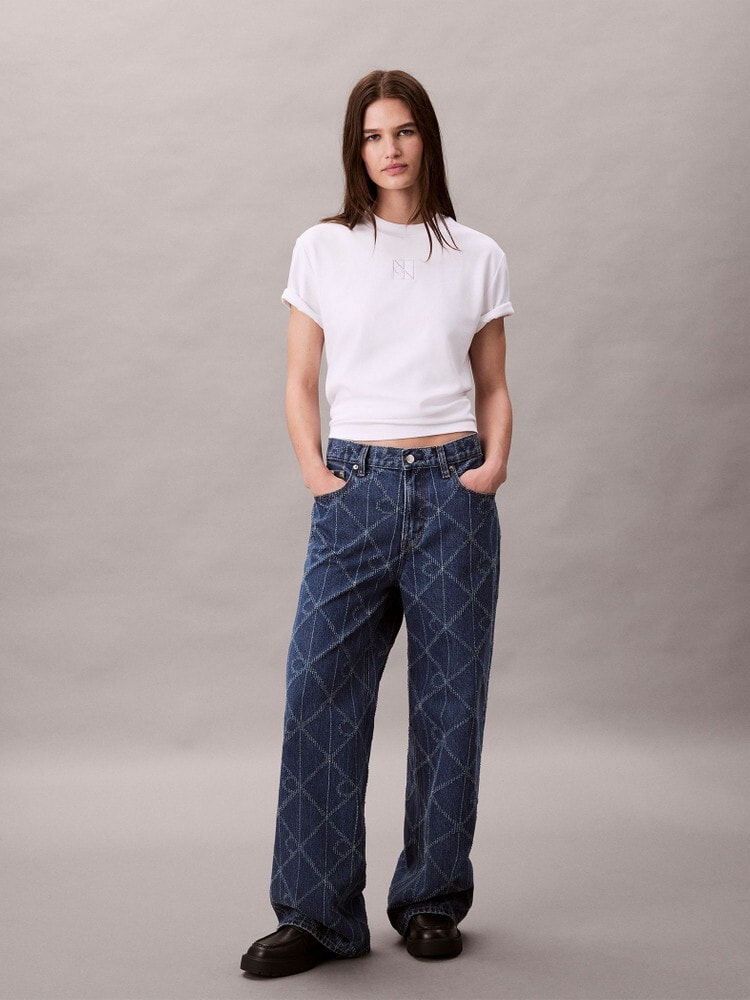 Tシャツ - エンブレムモノグラムモックネックTシャツ | カルバン