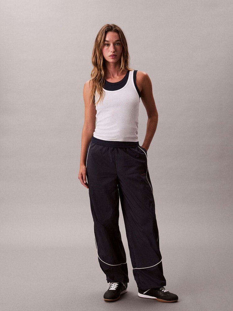 パンツ - クリンクルナイロンパンツ | カルバン・クライン 公式