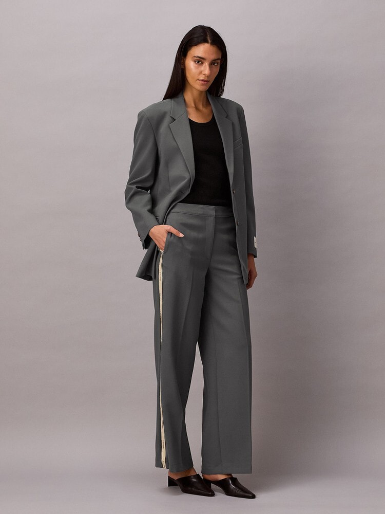 ウィメンズ | アパレル | カルバン クライン 公式オンラインストア