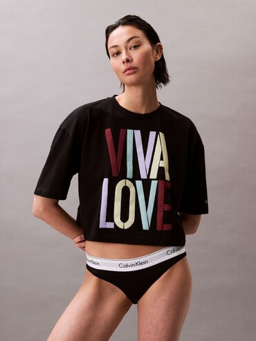 2点以上でさらに10％OFF】Tシャツ - Pride リラックスクロップド