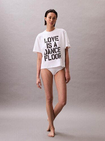 VIPセール【関税込み】Chloe オーバーサイズロゴプリントTシャツ Chloé コットンジャージー製オーバーサイズ クロップド ロゴT