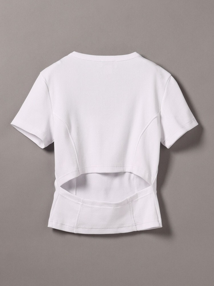 Tシャツ - オープンバッククロップドTシャツ | カルバン
