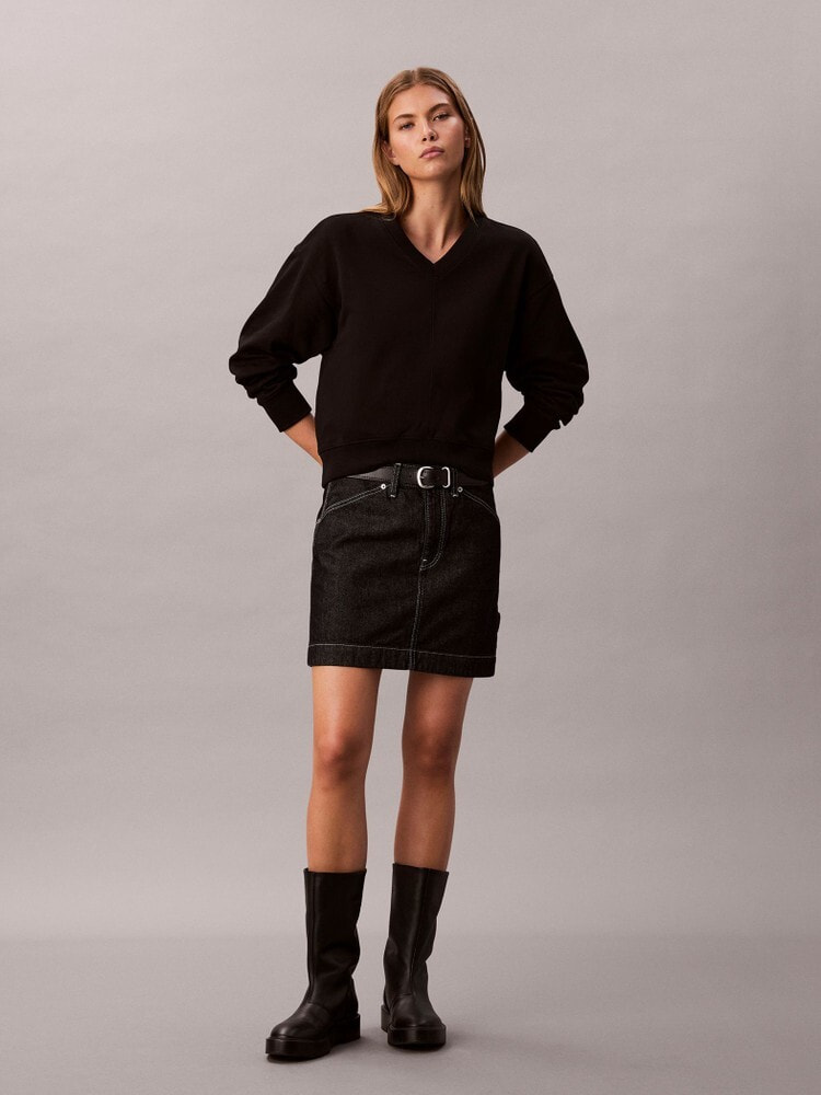 新品Ｓ♡  カルバンクライン 短丈ドロップショルダー 黒 Calvin Klein (カルバンクライン) センターロゴ クルーネック ショート