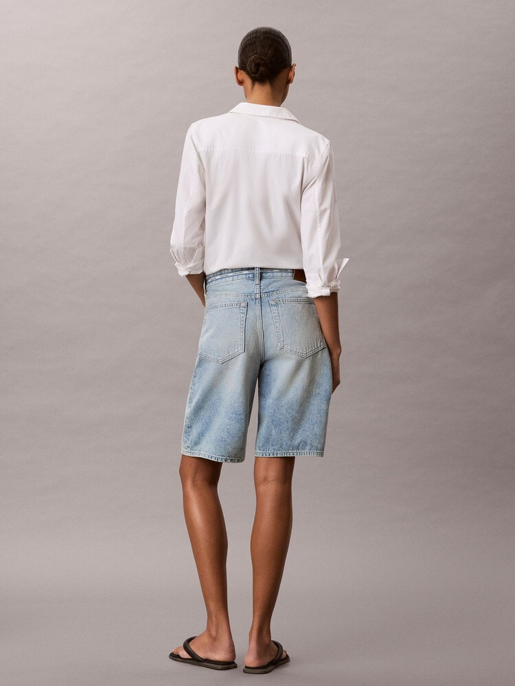 Denim on Display | アパレル | ウィメンズ | カルバン・クライン 公式