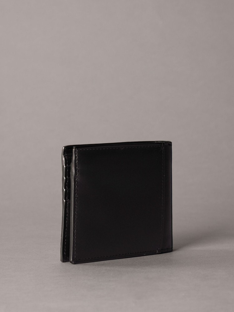   カウレザーハーフウォレット　財布　カルバンクライン 財布 - カウレザーハーフウォレット | カルバン・クライン 公式