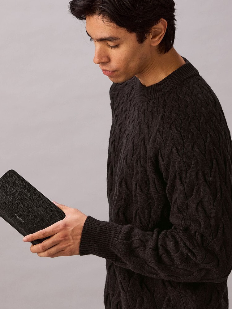 長財布 - エンボスロングジップフォールドウォレット | カルバン