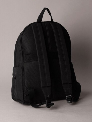 リュック - ボールドロゴラウンドバックパック | カルバン・クライン