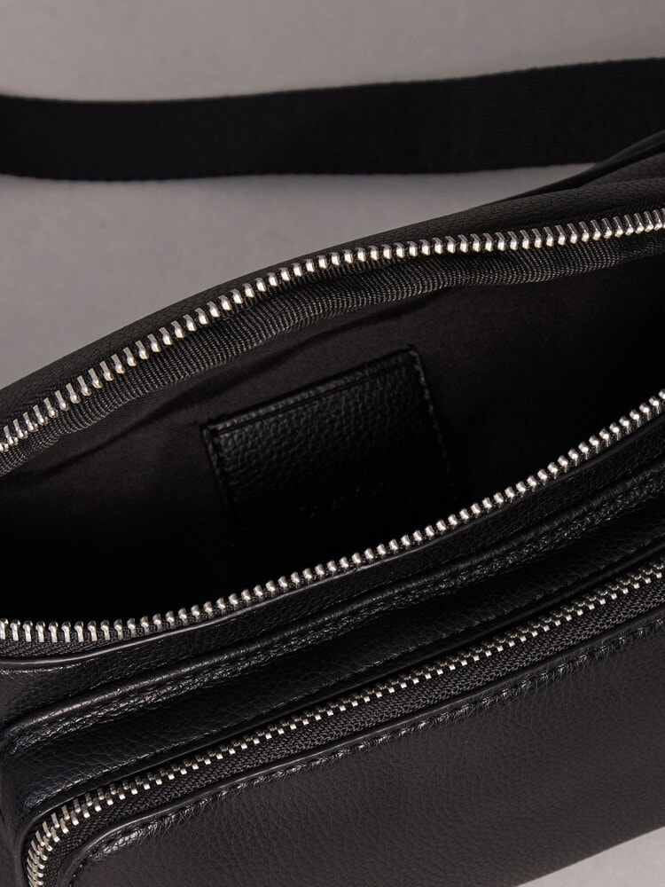 ウィメンズ | バッグ＆バッグパック | カルバン クライン 公式