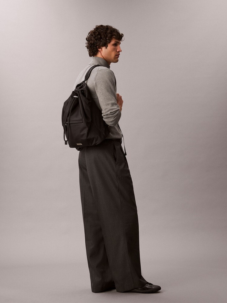 メンズ | クロスボディバッグ | カルバン・クライン 公式オンライン