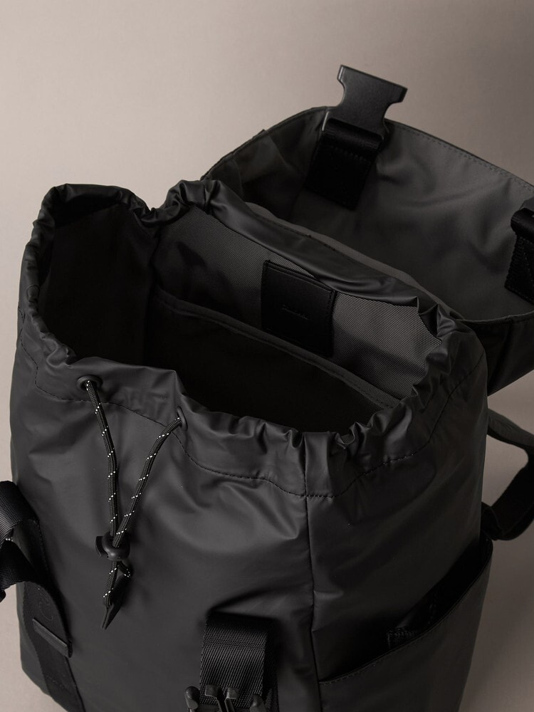 Men's Accessories | メンズ | カルバン・クライン 公式オンラインストア