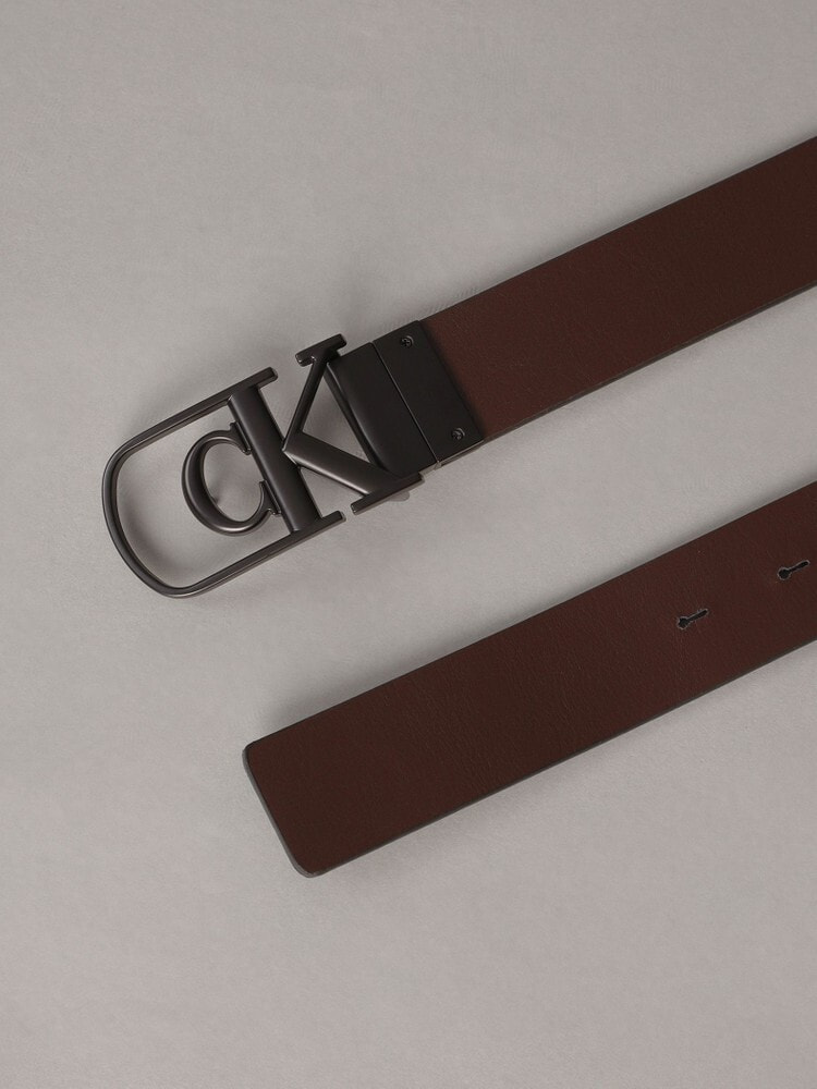 ベルト - リバーシブルモノグラムバックルベルト | カルバン・クライン