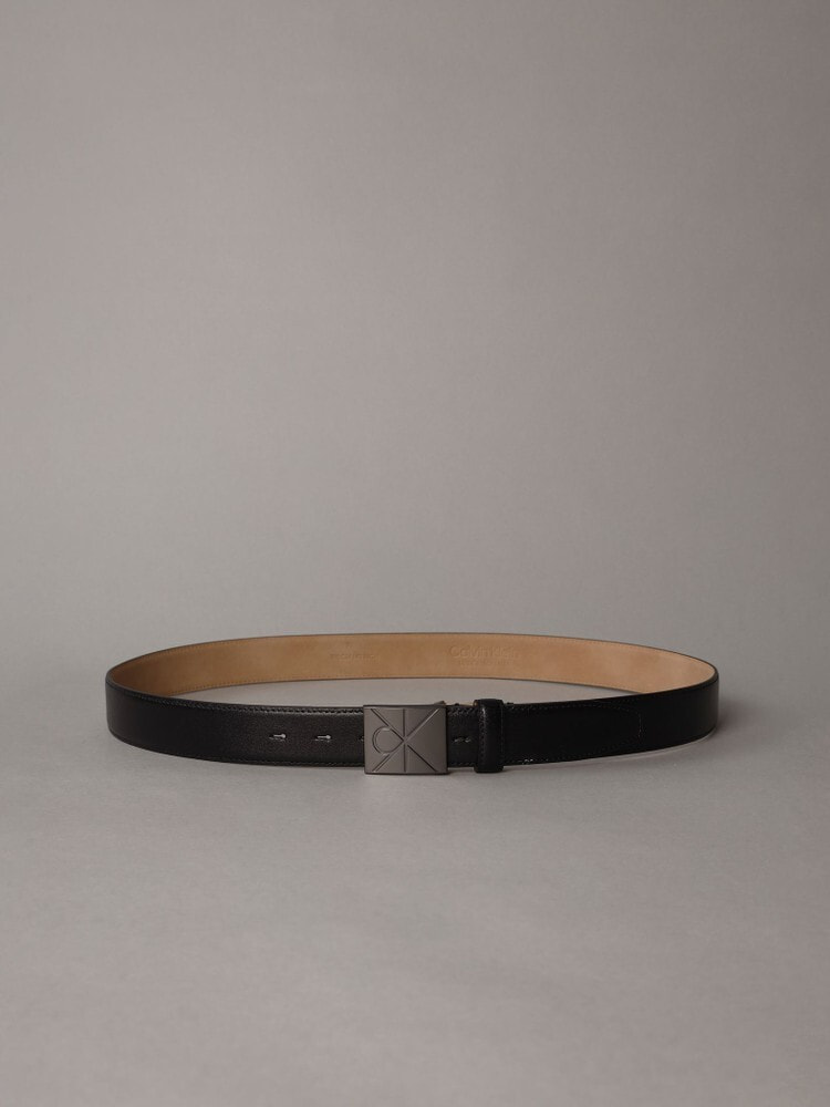 ベルト - エンブレムバックルレザーベルト | カルバン・クライン 公式