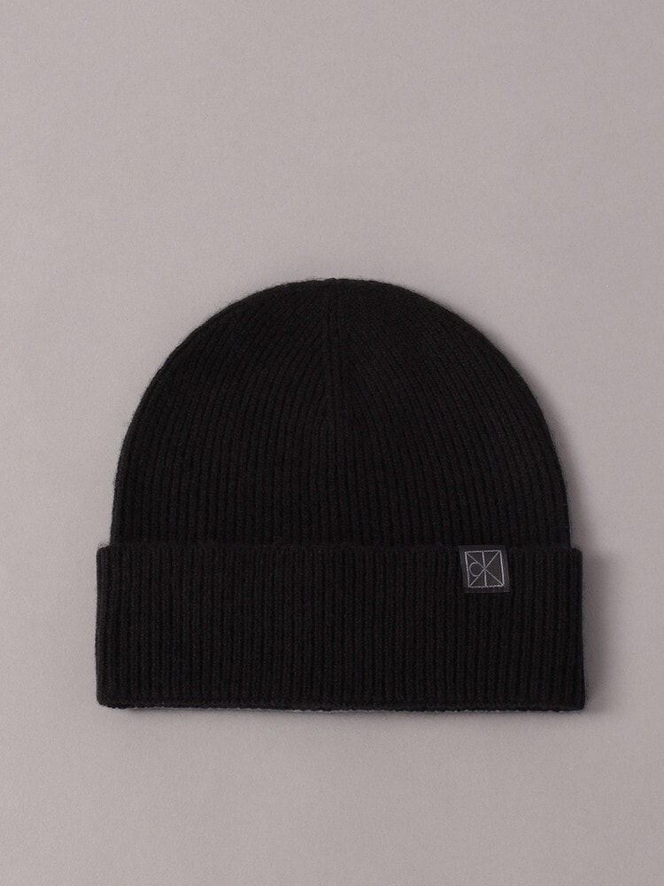 ニット帽 - エンブレムカシミヤニットキャップ | カルバン・クライン
