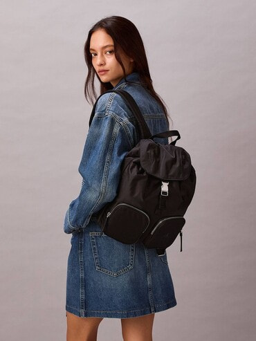 リュック - ポケットナイロンフラップバックパック | カルバン