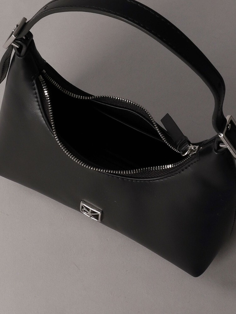 商品一覧 | カルバン・クライン 公式オンラインストア