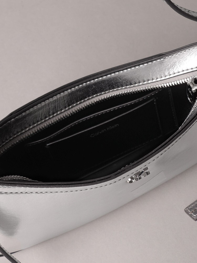 商品一覧 | カルバン・クライン 公式オンラインストア