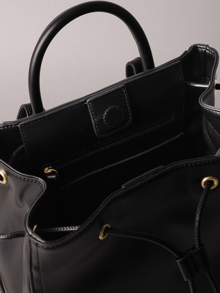 Women's Accessories | ウィメンズ | カルバン・クライン 公式