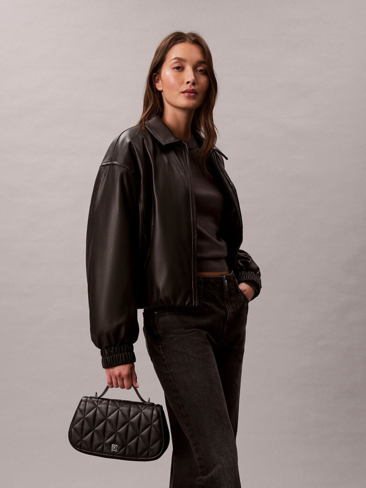 クロスボディバッグ - キルティングトップハンドルバッグ | カルバン