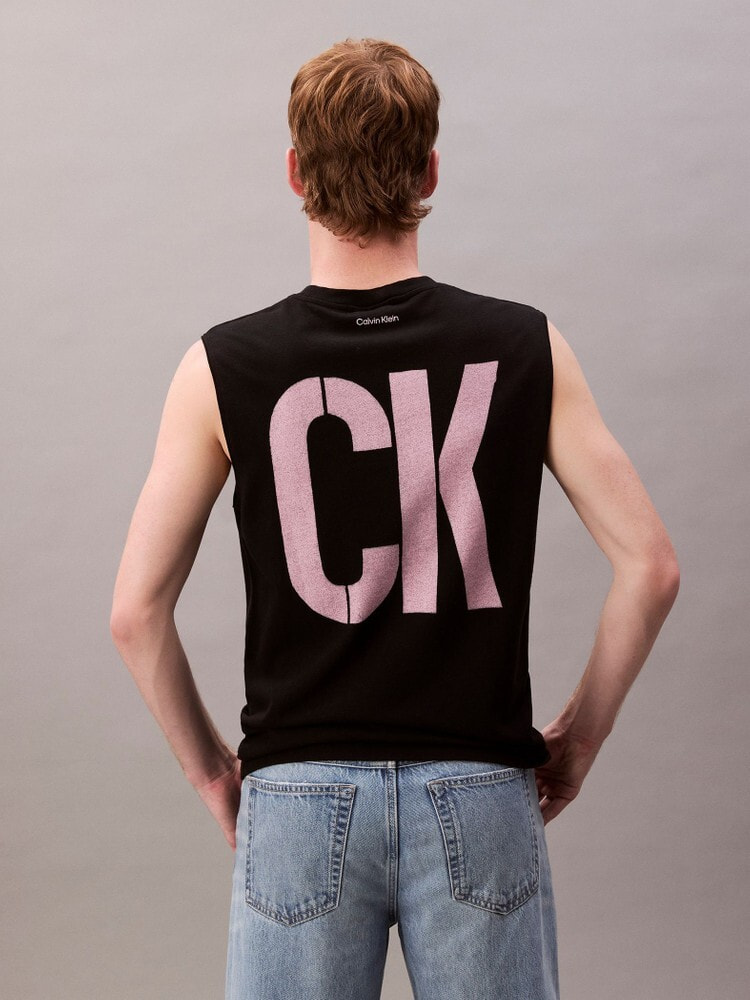 タンクトップ - Pride スリーブレスグラフィックTシャツ