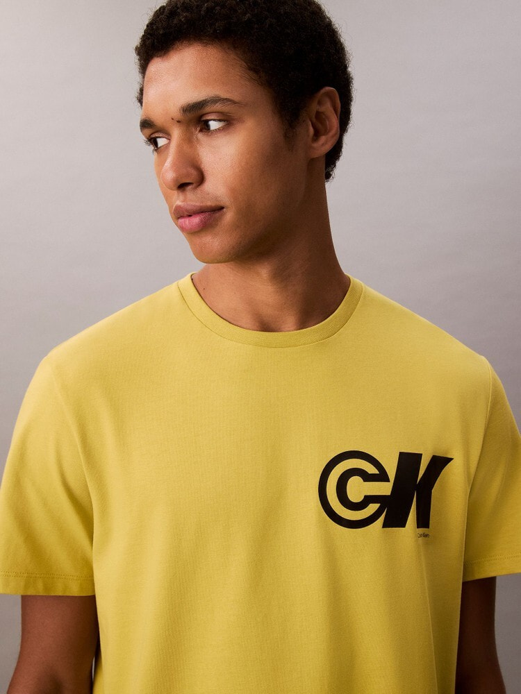 [新作]  カルバンクライン ロゴ入Tシャツ 選べる４色 Tシャツ - モノグラムロゴTシャツ | カルバン・クライン 公式