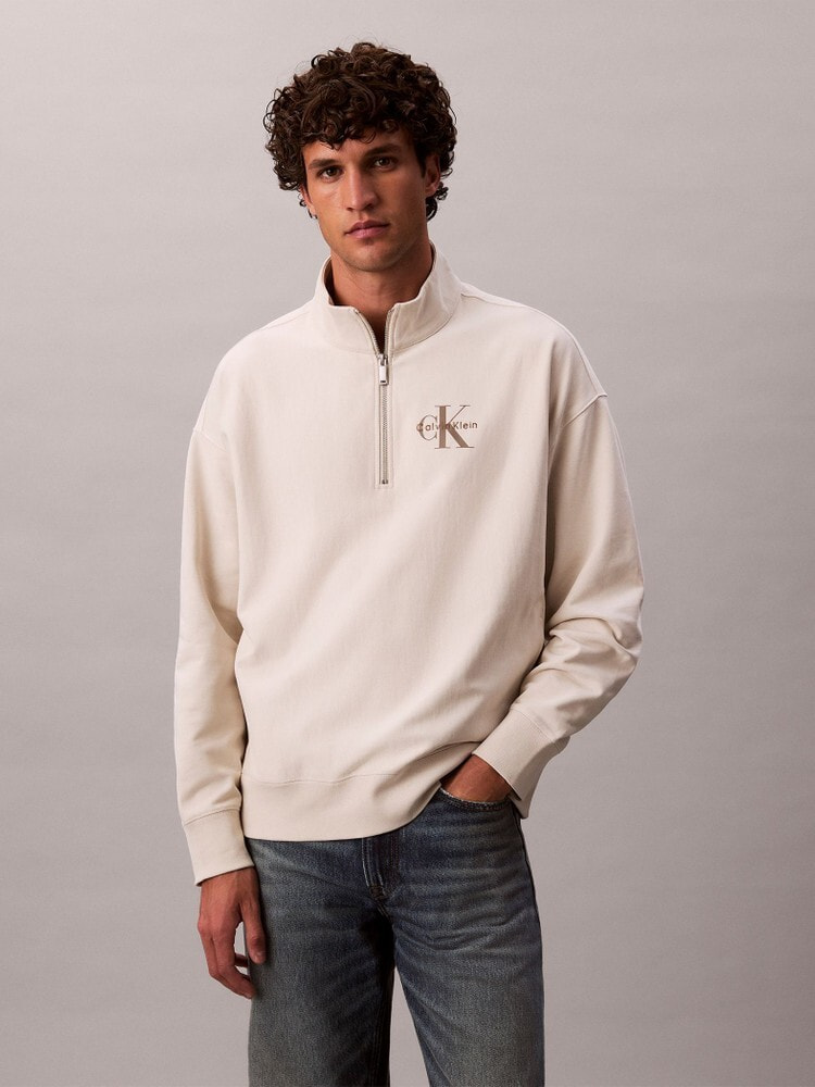 カルバンクライン　メンズトレーナー　新品未使用品　パクソジュン着用　モノグラム Calvin Klein Jeans ワケありアウトレット カルバンクライン