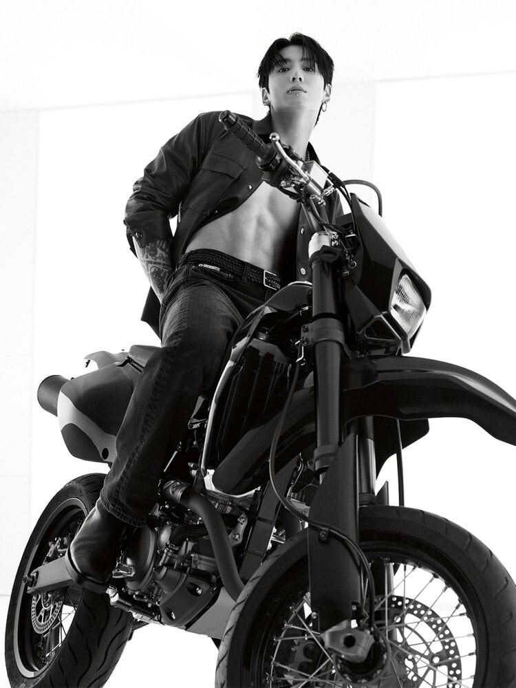 新品 定価5.7万! カルバンクライン 秋冬シルク混ピンヘッドウールジャケット40(LL)濃灰★J28787 Calvin Klein メンズ オンワード樫山 商品一覧 | カルバン・クライン 公式オンラインストア