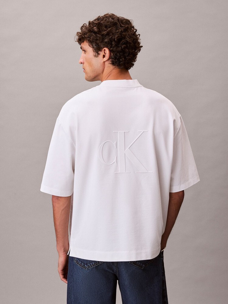 Tシャツ - リラックスピケエンボスTシャツ | カルバン・クライン 公式