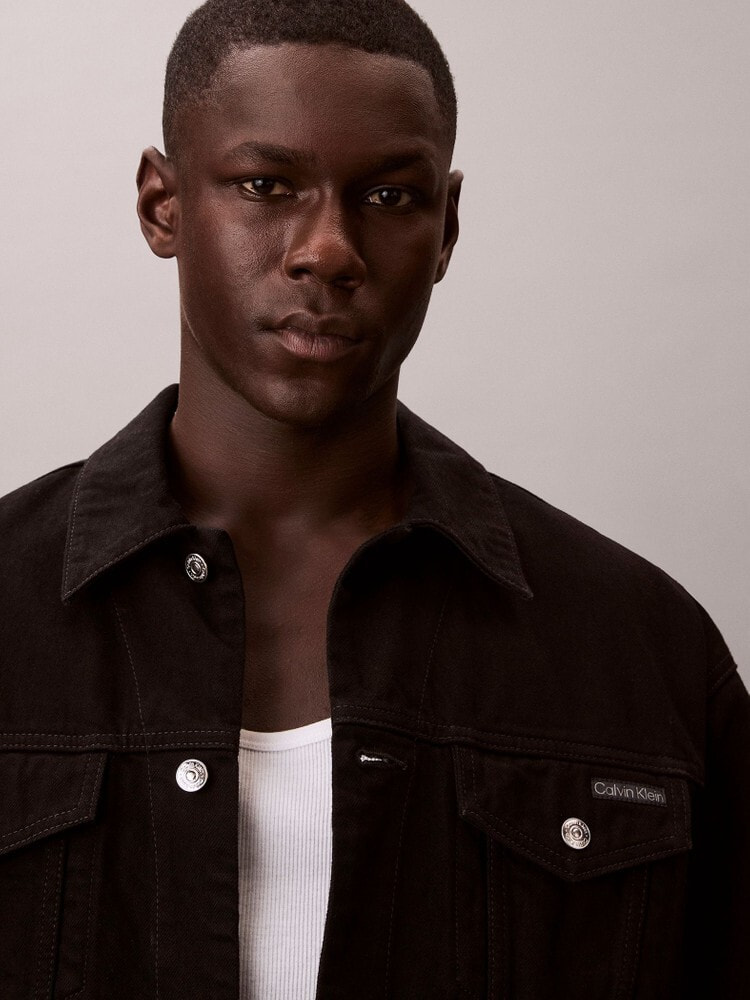 Denim on Display | アパレル | メンズ | カルバン・クライン 公式