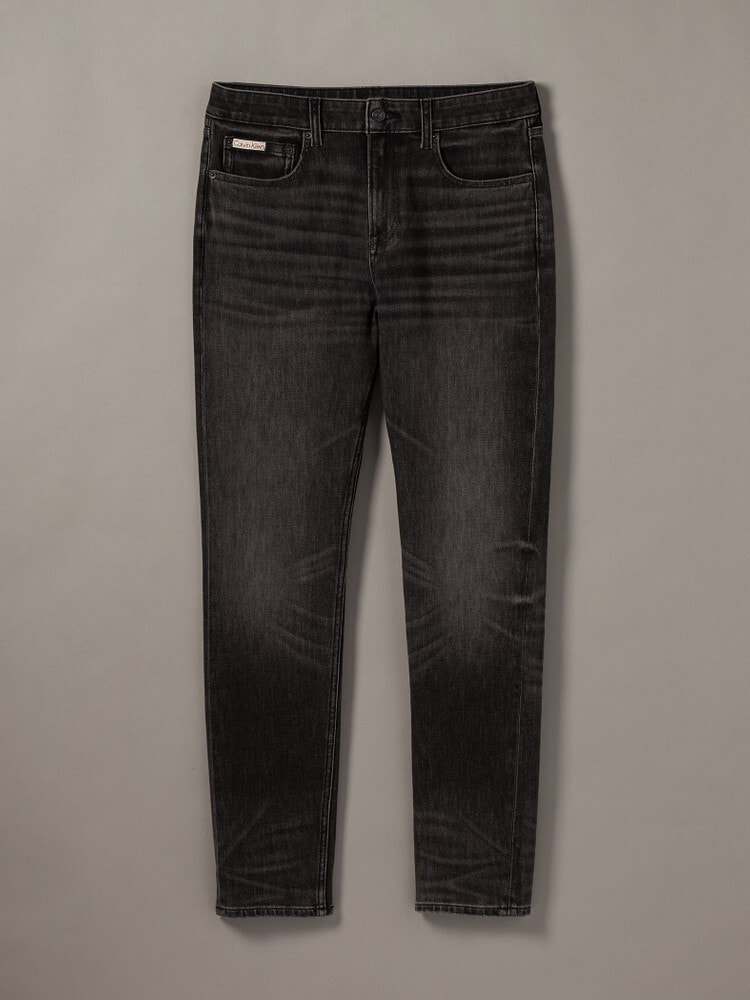 fin-ch ブラックデニム 希少サイズ Slim Tapered / 37.5 Denim Technology]ジーンズ(デニムパンツ