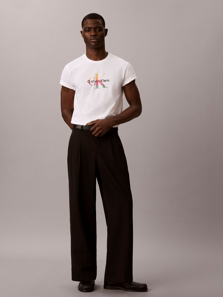 Tシャツ - Pride モノグラムグラフィックTシャツ | カルバン・クライン