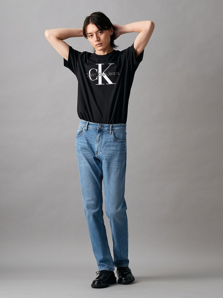 Calvin Klein モノグラムエンブロイドTシャツ　ジョングク着用モデル