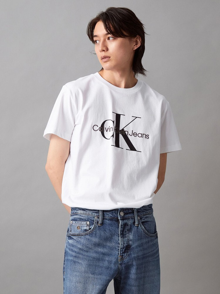 Calvin Klein モノグラムエンブロイドTシャツ　ジョングク着用モデル