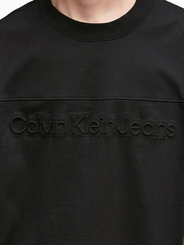 インスティテューショナルエンボスTシャツ | カルバン・クライン 公式
