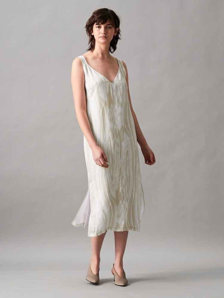 すごく綺麗なワンピドレスです入手困難Calvin Klein ワンピースドレス  ツイード　袖なし　サイズ2