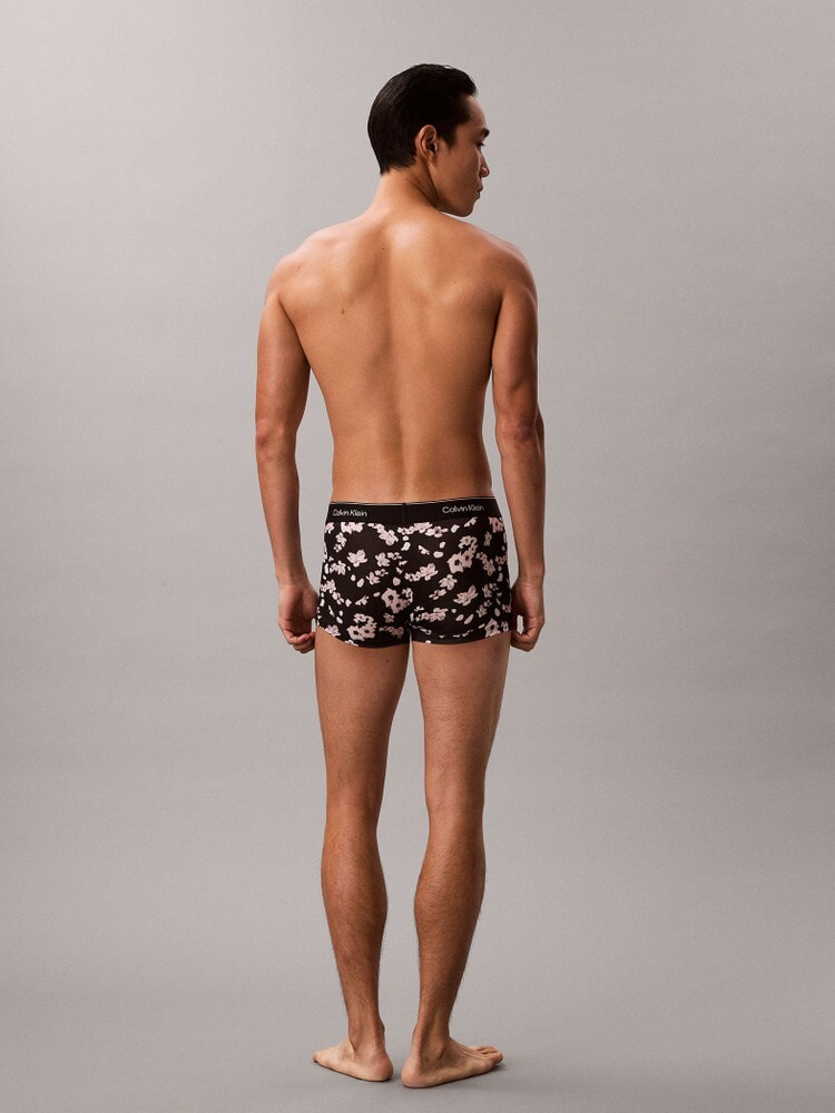 商品一覧 | カルバン・クライン 公式オンラインストア