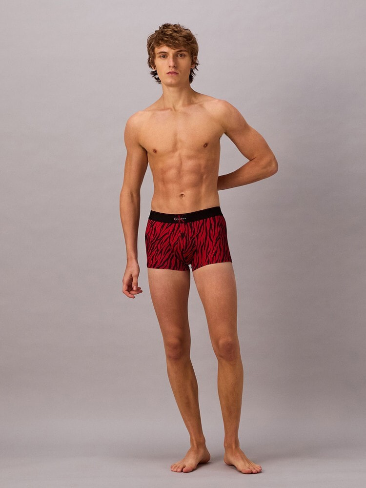 メンズ | 新着 | カルバン クライン 公式オンラインストア | カルバン