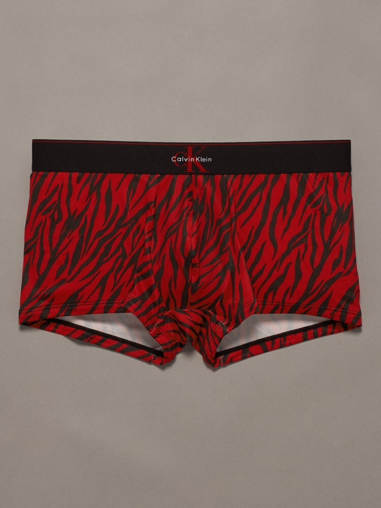 メンズ | 新着 | カルバン クライン 公式オンラインストア | カルバン