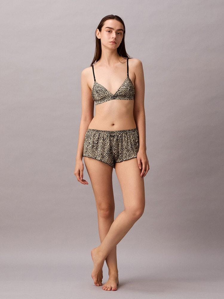 ブラ - Satin ライトリーライントライアングルブラ | カルバン