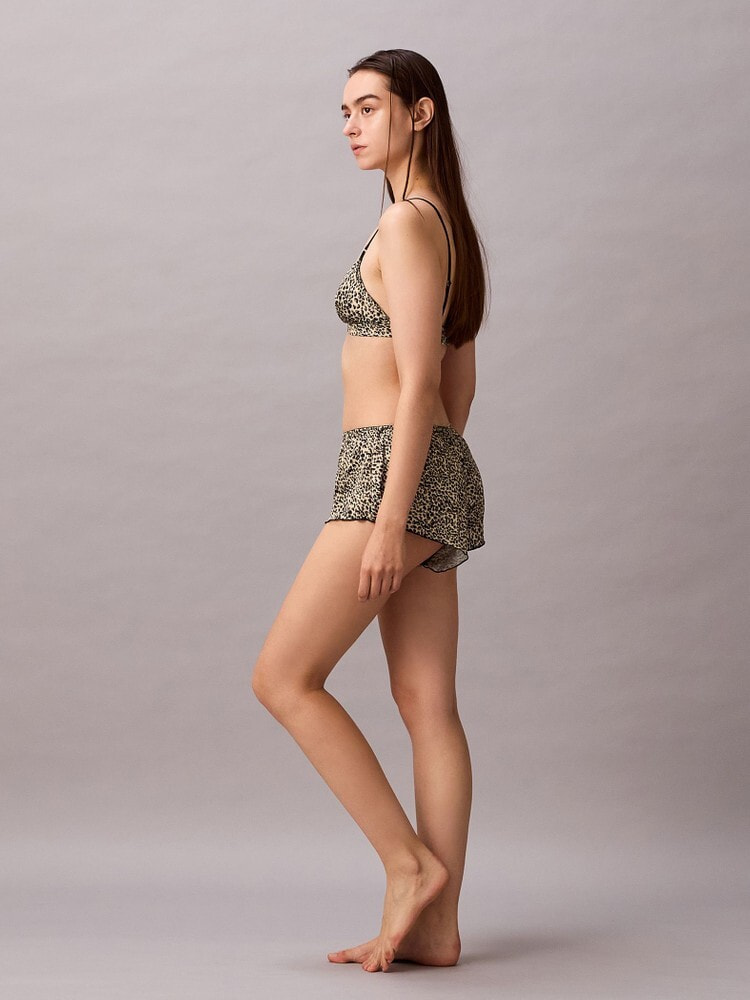 ブラ - Satin ライトリーライントライアングルブラ[ナナ、トゥ着用商品