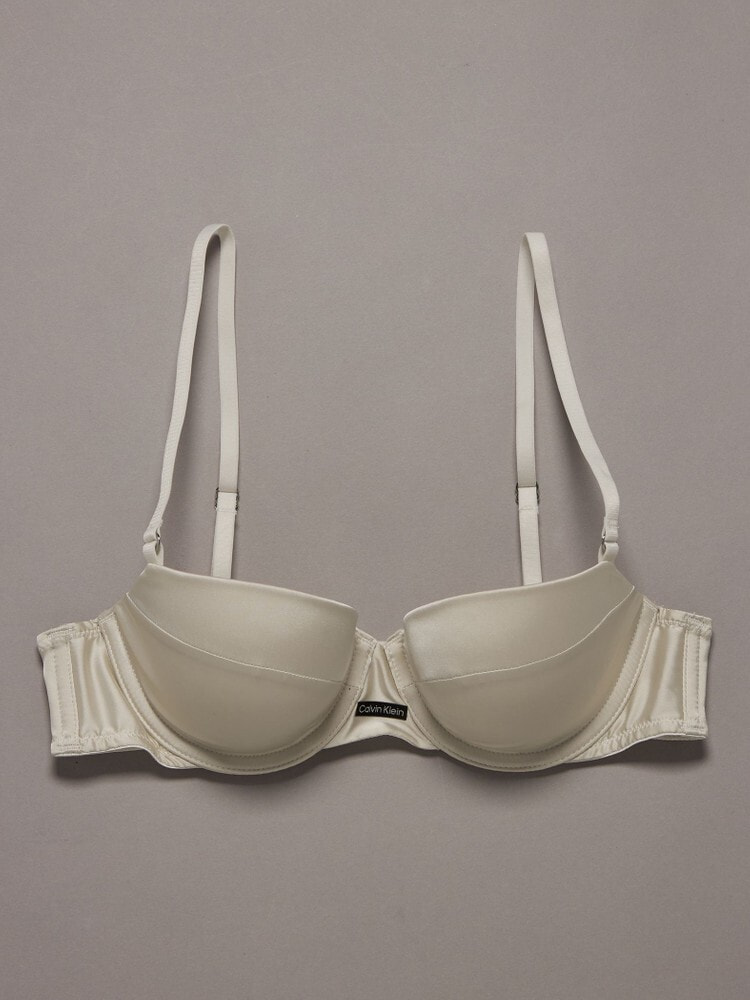 ブラ - Satin ライトリーラインデミカップブラ | カルバン・クライン