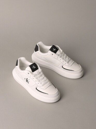 スニーカー - チャンキーカップソールローカットレザースニーカー