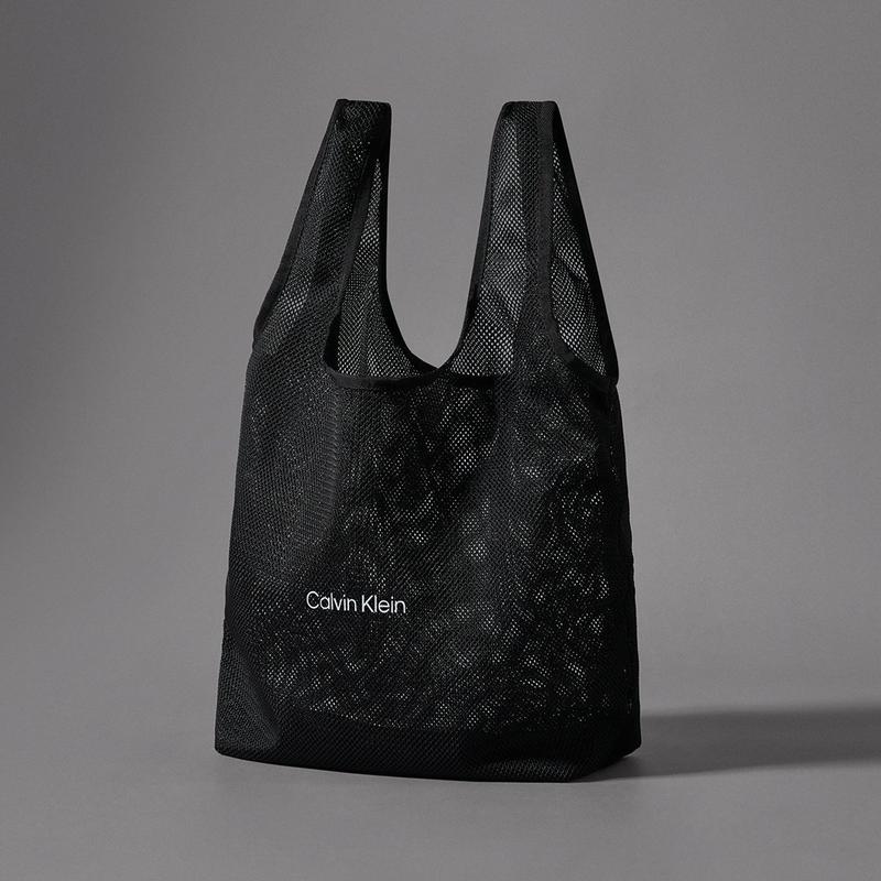 【完売間近】カルバンクライン 青系花柄シフォンホルターマキシ 完売間近】カルバンクライン 青系花柄シフォンホルターマキシ