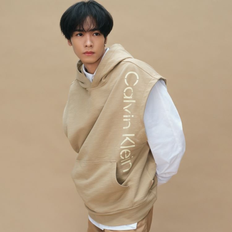 本日発売】Calvin Klein Khakisコレクション - News | カルバン